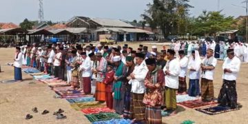 Minta Segera Hujan, Ratusan Warga Di Sukabumi Gelar Salat Istisqa