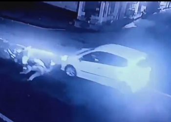 Terekam CCTV, Pemotor Ditabrak Agya Putih di Jalan Bhayangkara Sukabumi