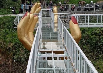 Tragis, 1 Wisawatan Tewas Akibat Jembatan Kaca di Banyumas Pecah
