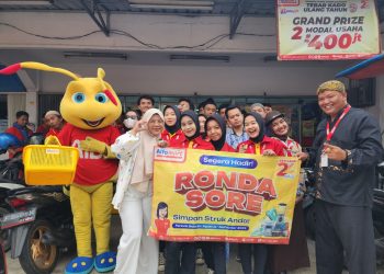 Warga Cipanengah Sangat Antusias Mengikuti Ronda Sore Alfamart