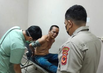 Pencuri Dengan Modus Gembos Ban di Cibadak Sukabumi Babak Belur Dihajar Massa
