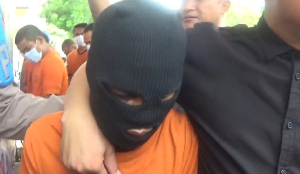 Bejat, Pria Di Sukabumi Setubuhi 2 Anak Kandungnya Hingga Melahirkan