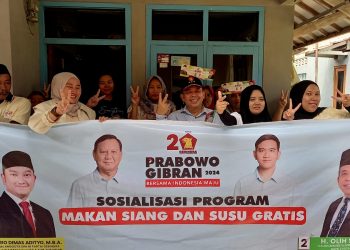 Kampanyekan Prabowo-Gibran, Caleg Olih Solihin Sebar Paket Makanan dan Susu Formula