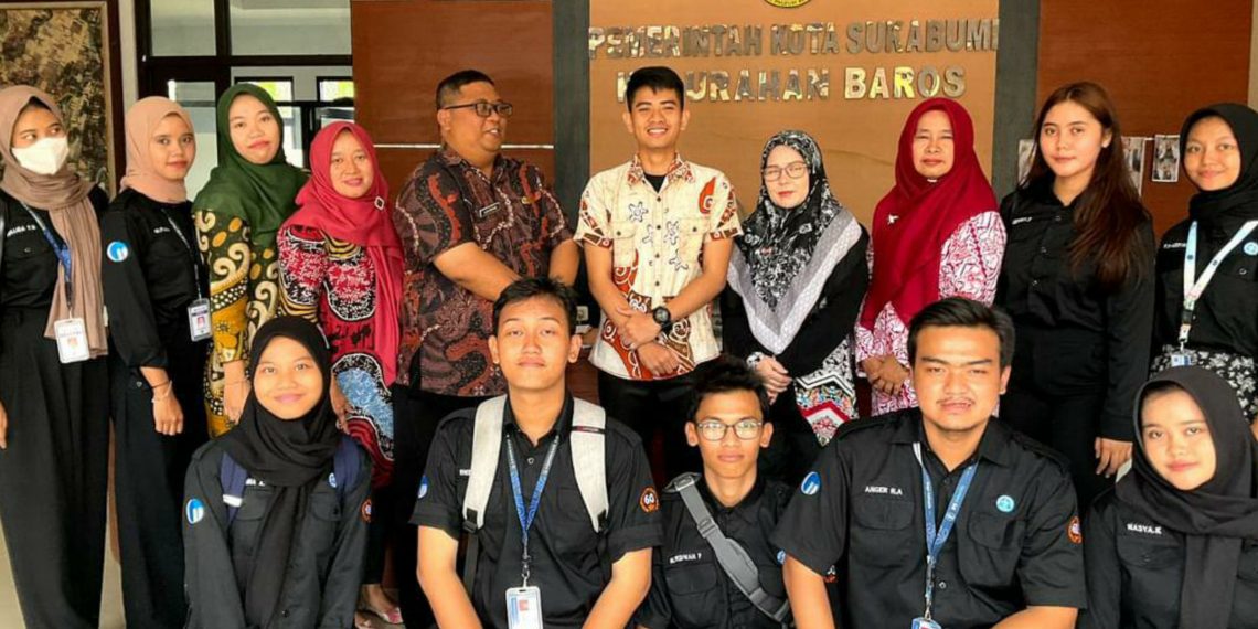 Mahasiswa Jurusan Komunikasi Digital dan Media IPB University Ikuti PBL di Kelurahan Baros