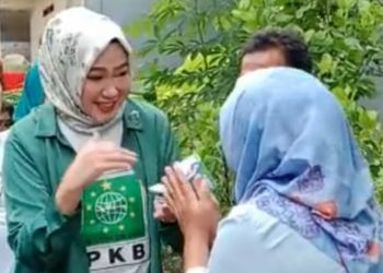 Caleg DPRD PKB Kota Sukabumi Bagikan 4.000 Kartu Aspirasi Sahati Harum, Ini Manfaatnya