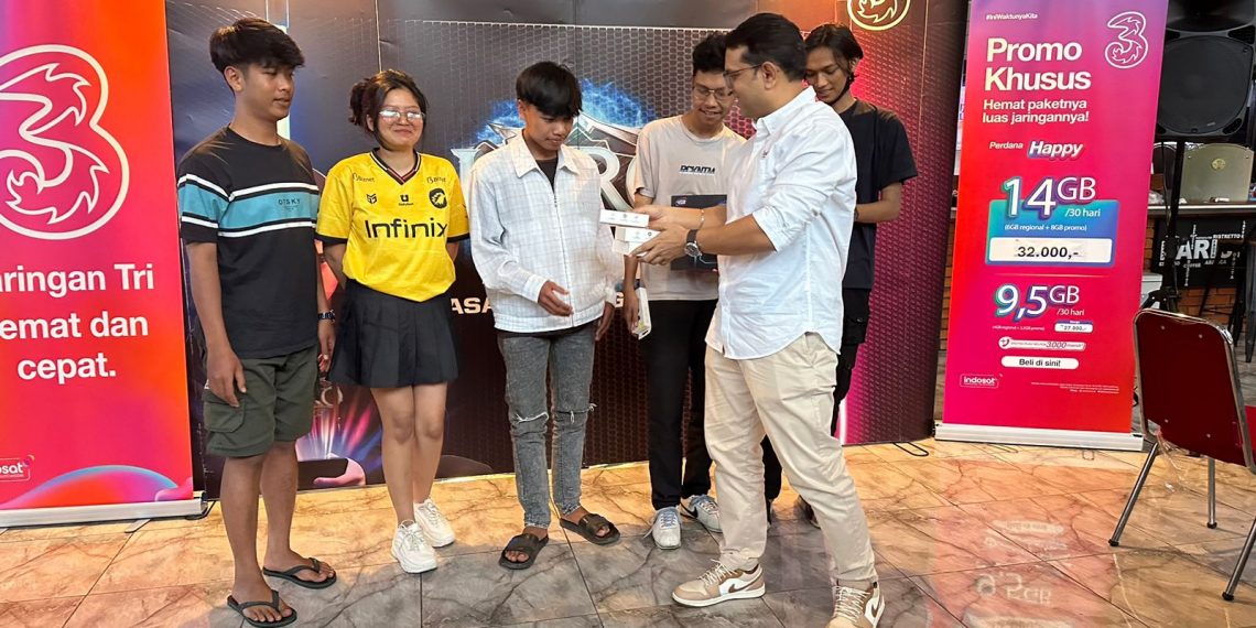 Tingkatkan Potensi Talenta Muda di Industri Esports, Tri Hadirkan H3RO Power Battle untuk Gen Z Sukabumi