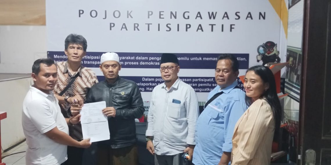Ormas dan Tim Hukum Paslon Serasi Laporkan Dugaan Politik Uang dan Sumpah Pemilih ke Bawaslu