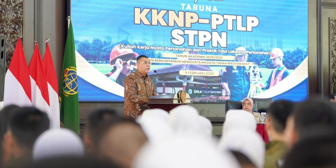 Dilepas oleh Wamen Ossy, 30 Taruna/i STPN ikuti KKN Pertanahan untuk Restorasi Arsip Pascabencana Hidrometeorologi di Aceh dan Sumut