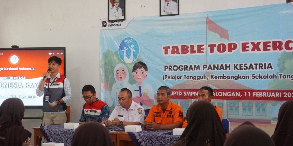 Pertamina Patra Niaga Regional JBB Perkuat Kesiapsiagaan Bencana di SMPN 1 Balongan