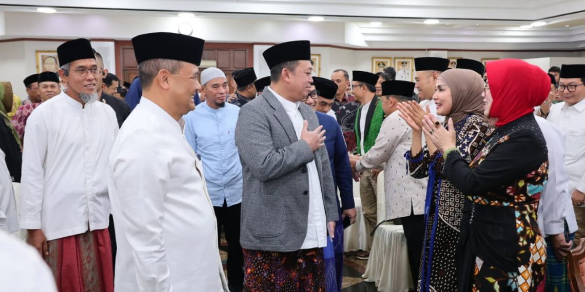Buka Puasa Bersama Ketua Komisi II DPR RI di Semarang, Menteri Nusron Ingatkan Prinsip Keadilan bagi Seorang Pimpinan
