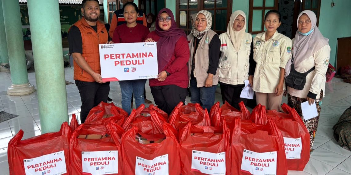 Pertamina Patra Niaga Regional JBB Hadir Berikan Bantuan di Posko Pengungsian SPBE Cimuning