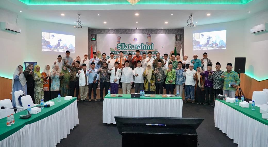 Kumpulkan Pengurus Organisasi Keagamaan Islam di NTB, Menteri Nusron Ajak Kerja Sama Selesaikan Sertipikasi Tanah Wakaf