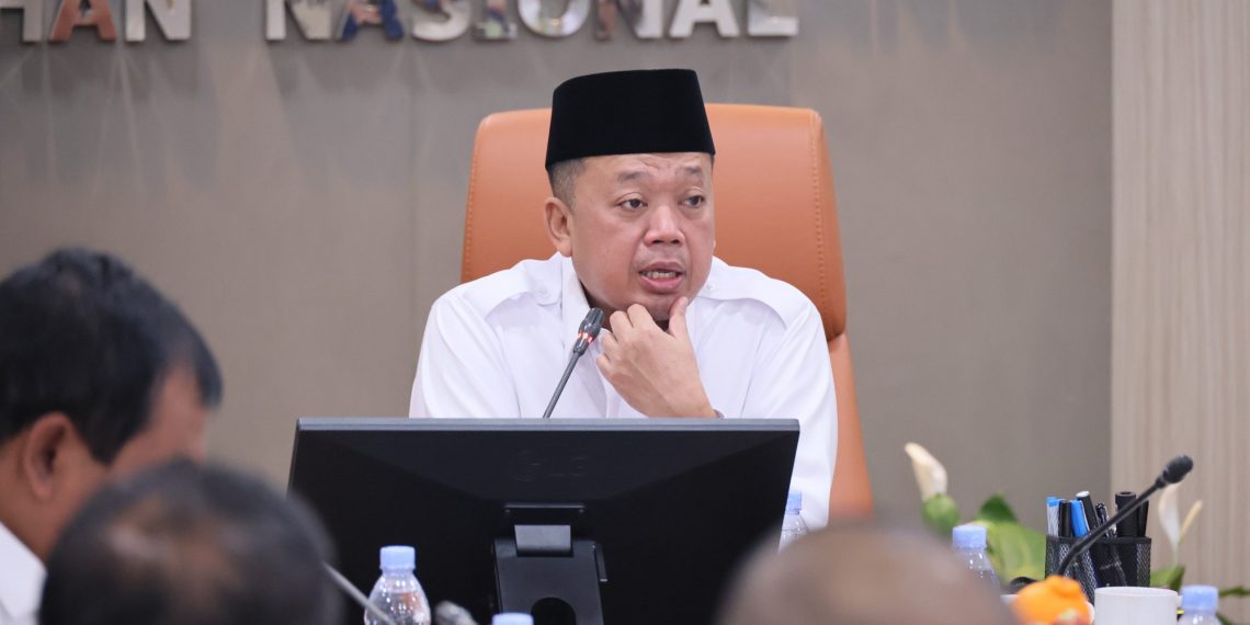 Rakor Bersama para Kepala Daerah di Kalsel, Menteri Nusron: Penentuan Lokasi LP2B Menjadi Kewenangan Daerah