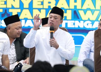 Serahkan 243 Sertipikat Tanah Wakaf di Jawa Tengah, Menteri Nusron: Bagian dari Program Prioritas Nasional Selesaikan Kepastian Hukum Aset Umat