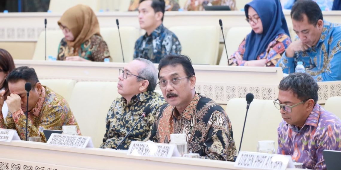 RDP dengan Komisi II DPR RI, Sekjen ATR/BPN Laporkan Capaian Pelaksanaan Tujuh Layanan Prioritas