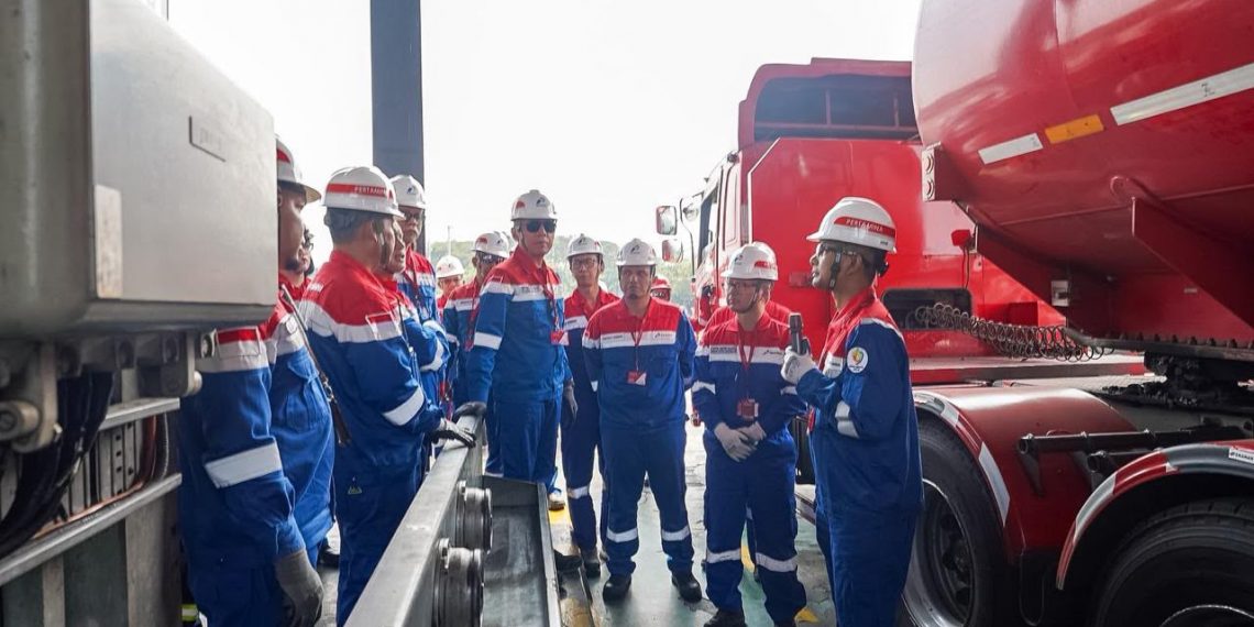 Pertamina Patra Niaga RJBB Pastikan Keandalan Distribusi Energi Bersama Komisaris Utama PT Pertamina (Persero)