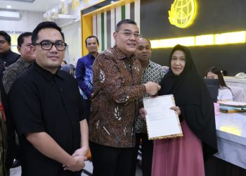 Tinjau Kantah Kota Batam Bersama Komisi II DPR RI, Wamen ATR/Waka BPN Pastikan Pelayanan Pertanahan Berjalan Efisien